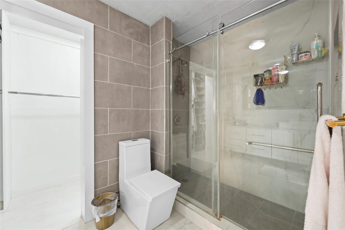 Running Brook Hills 70-23 - Residential