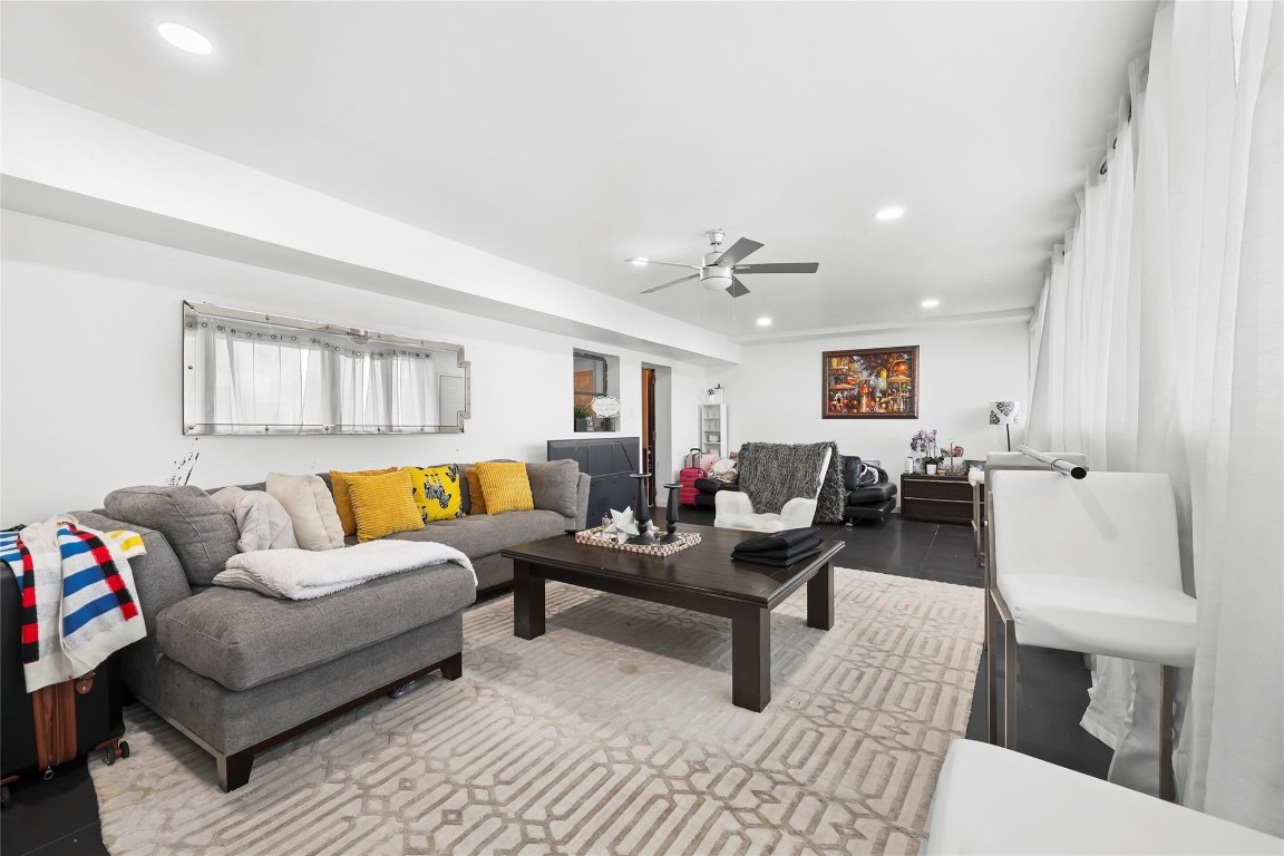 Running Brook Hills 70-23 - Residential