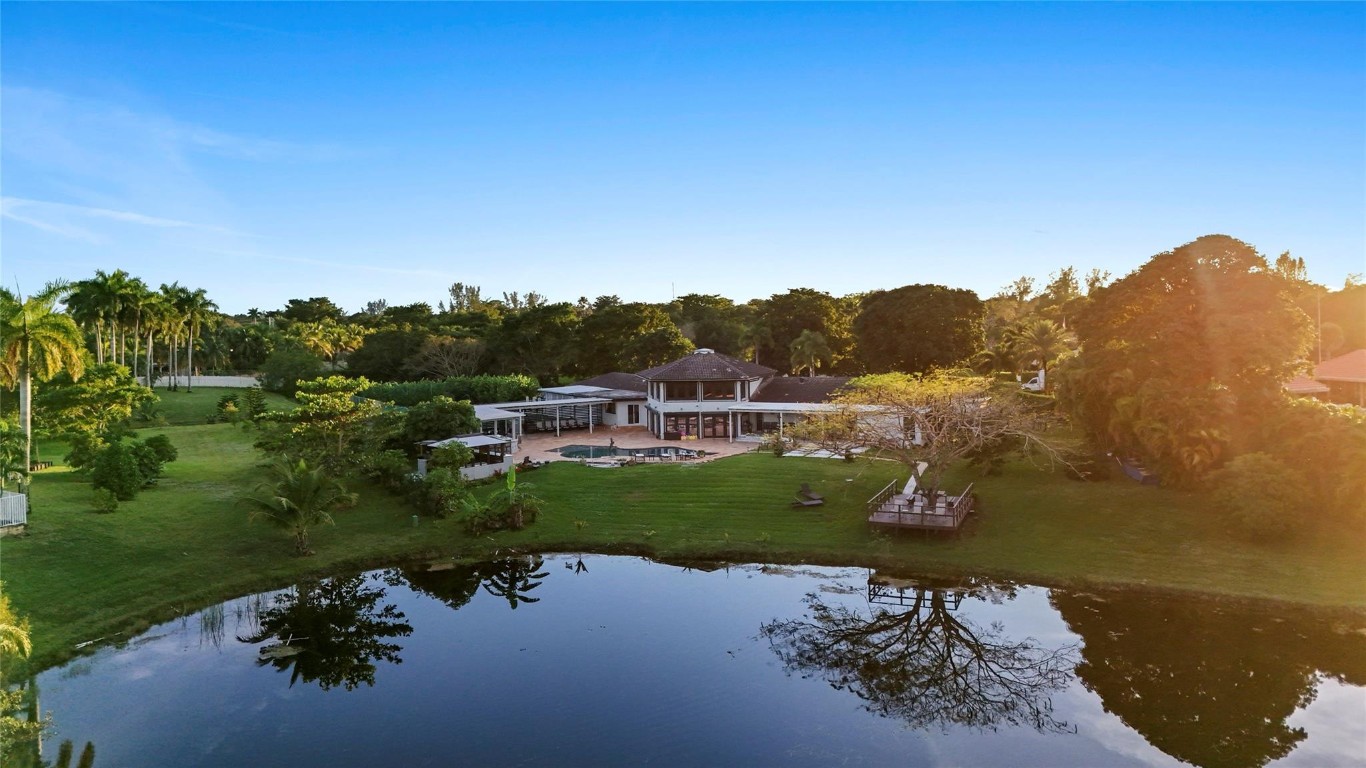 Running Brook Hills 70-23 - Residential