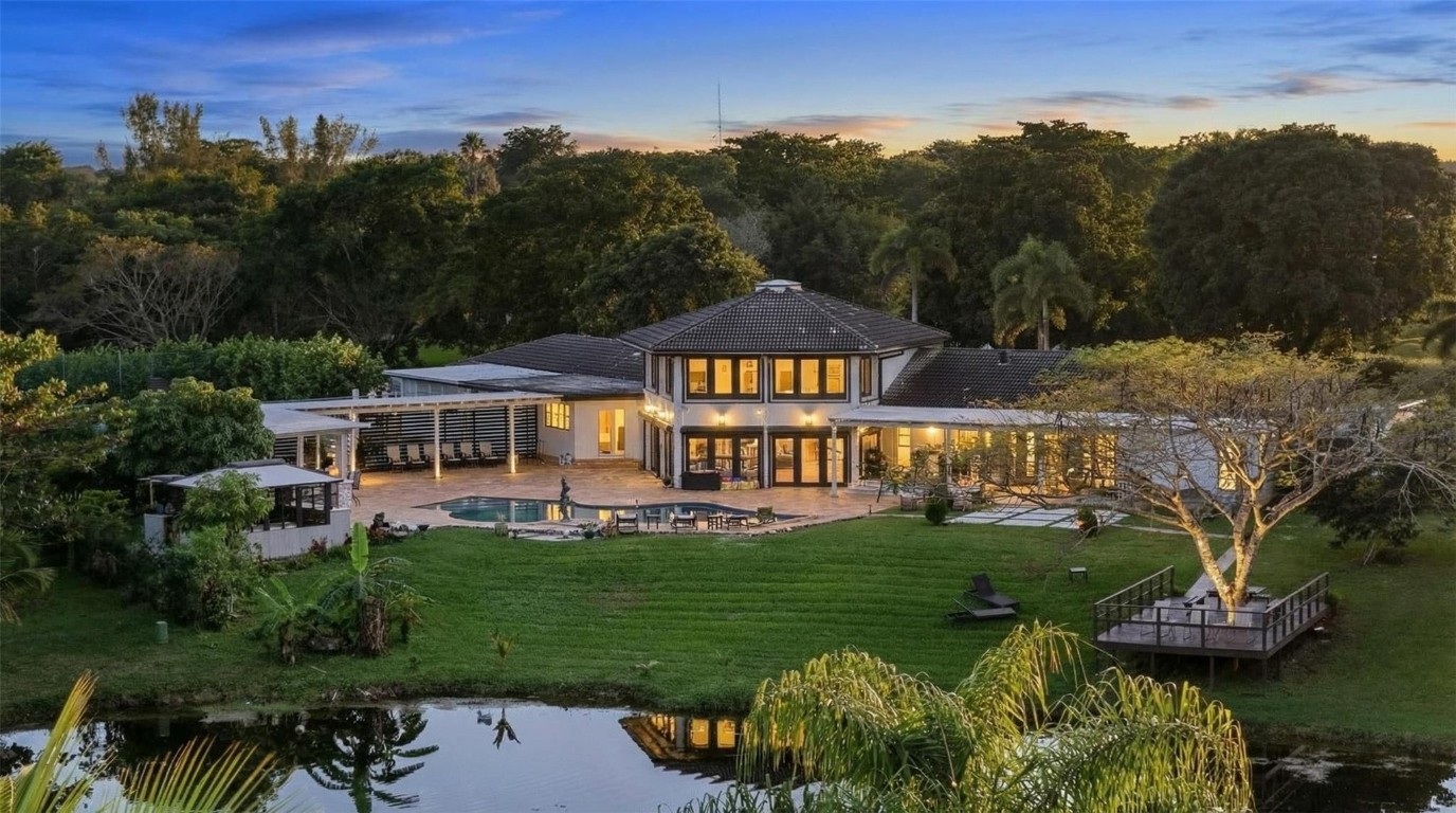 Running Brook Hills 70-23 - Residential