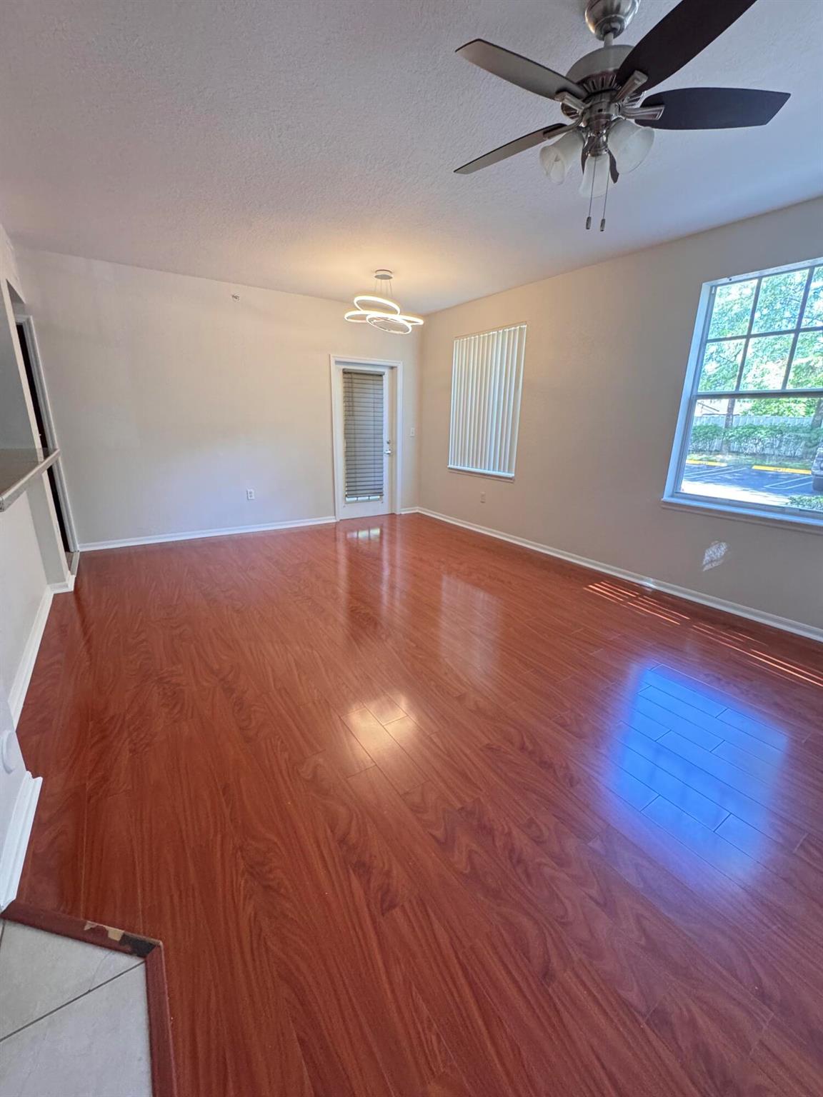 Beautiful 1/1 apartment in great location. Wood floors throughout, it was freshly painted. Full size washer and dryer. Views of nature preserve; screened in patio with storage room. Amenities include elegant resort style clubhouse, fitness center, large pool with spa, sports court, basketball, BBQ picnic area, playground and business center. Great gated community area, Close to shops, restaurants and major highways.