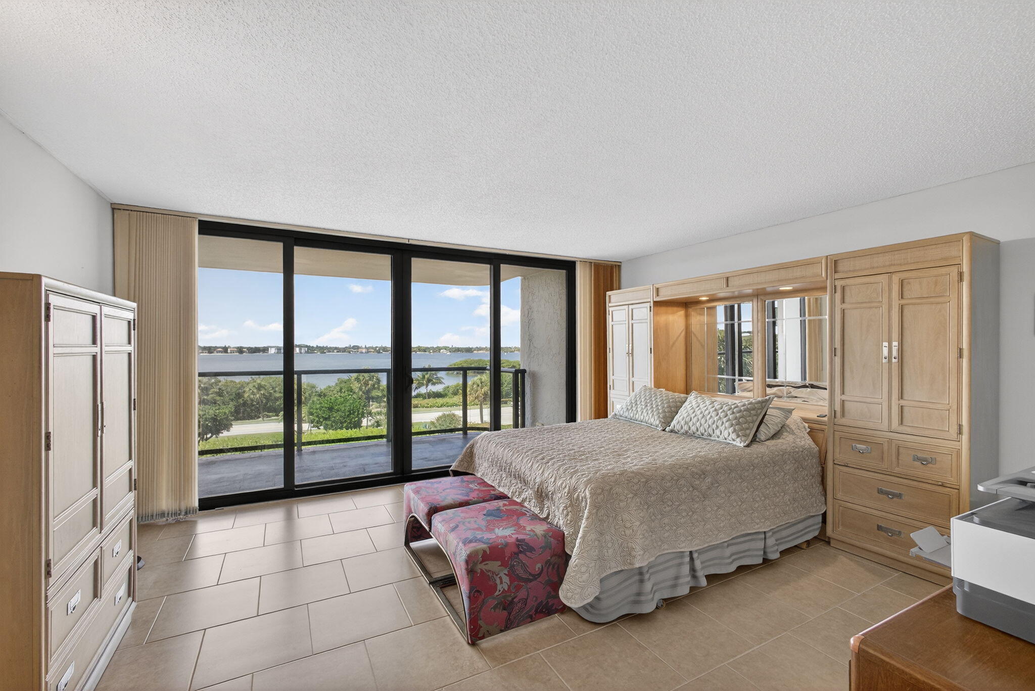 HALCYON OF PALM BEACH - Residential