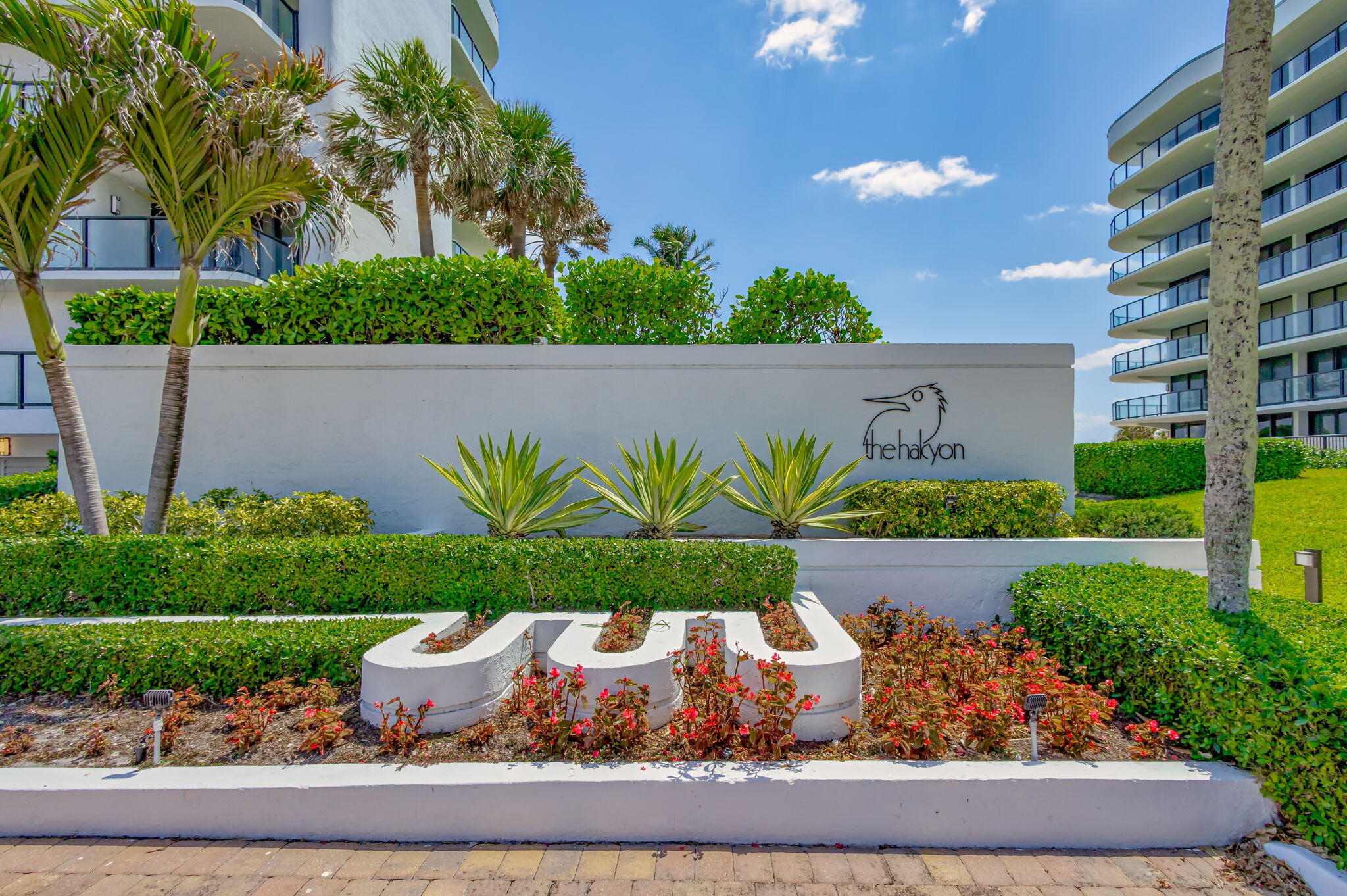 HALCYON OF PALM BEACH - Residential
