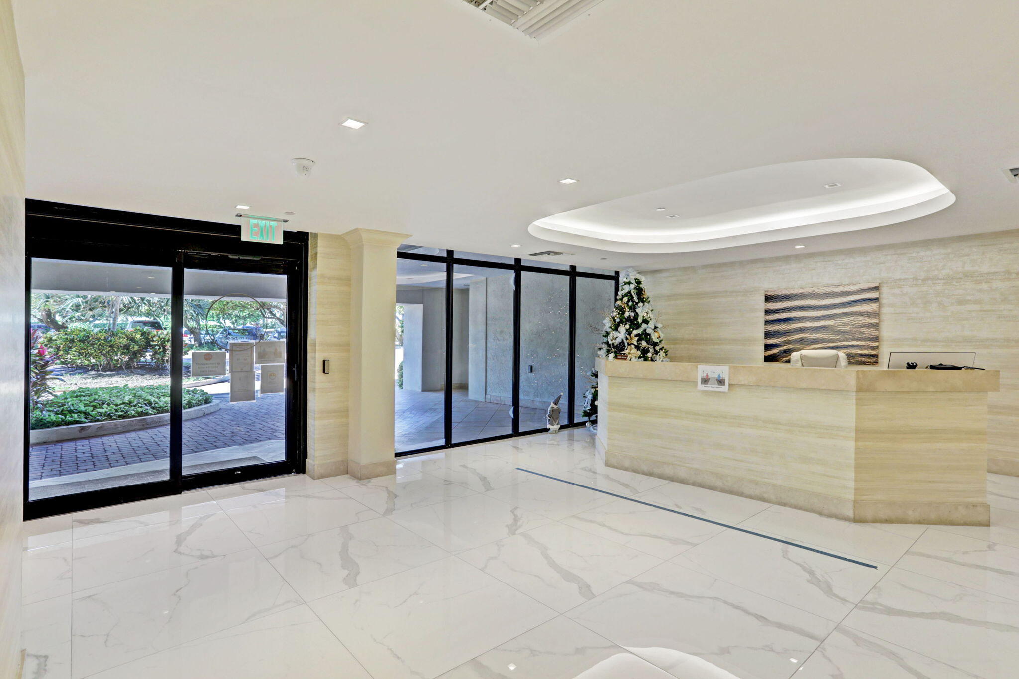 HALCYON OF PALM BEACH - Residential