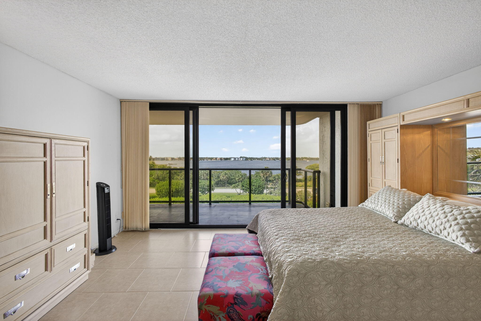 HALCYON OF PALM BEACH - Residential