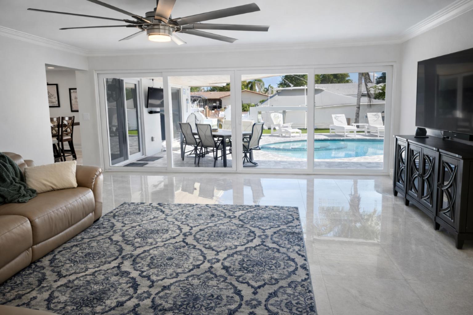 VENETIAN ISLES 2ND SEC - Residential