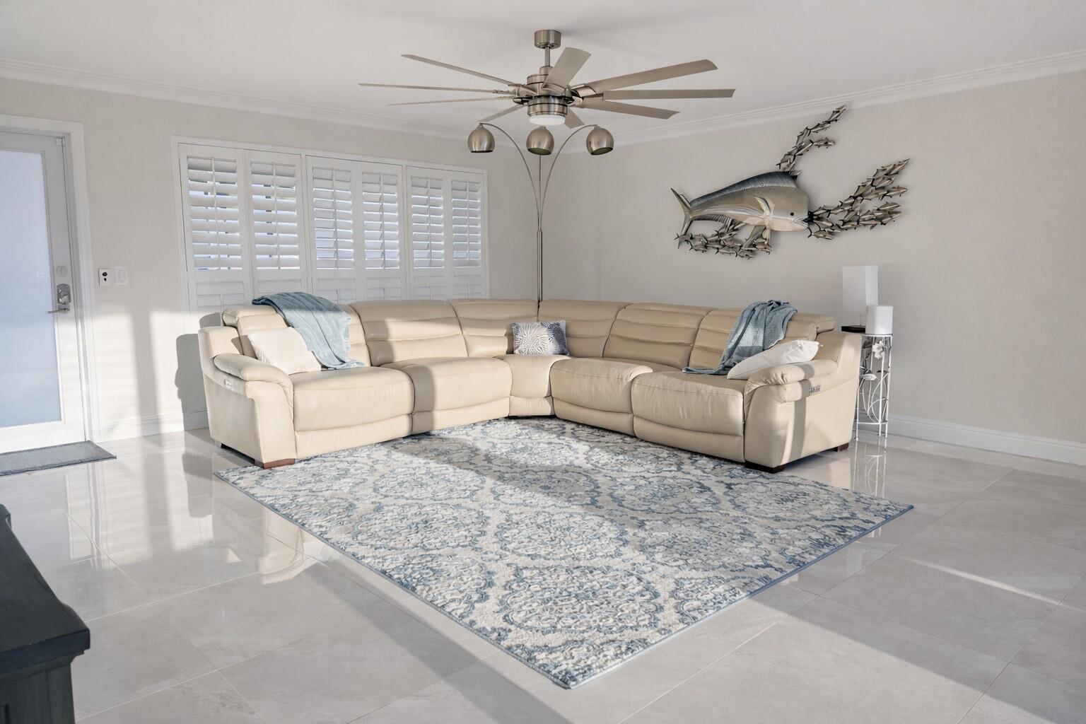 VENETIAN ISLES 2ND SEC - Residential