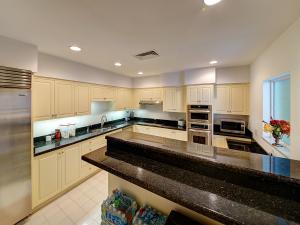 THREE HUNDRED SOUTH OCEAN - Residential