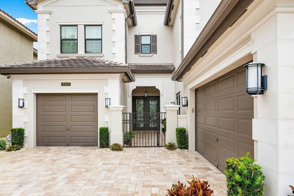 Photo of 16825 Pavilion Way, Delray Beach, FL 33446 (MLS # R10935426)