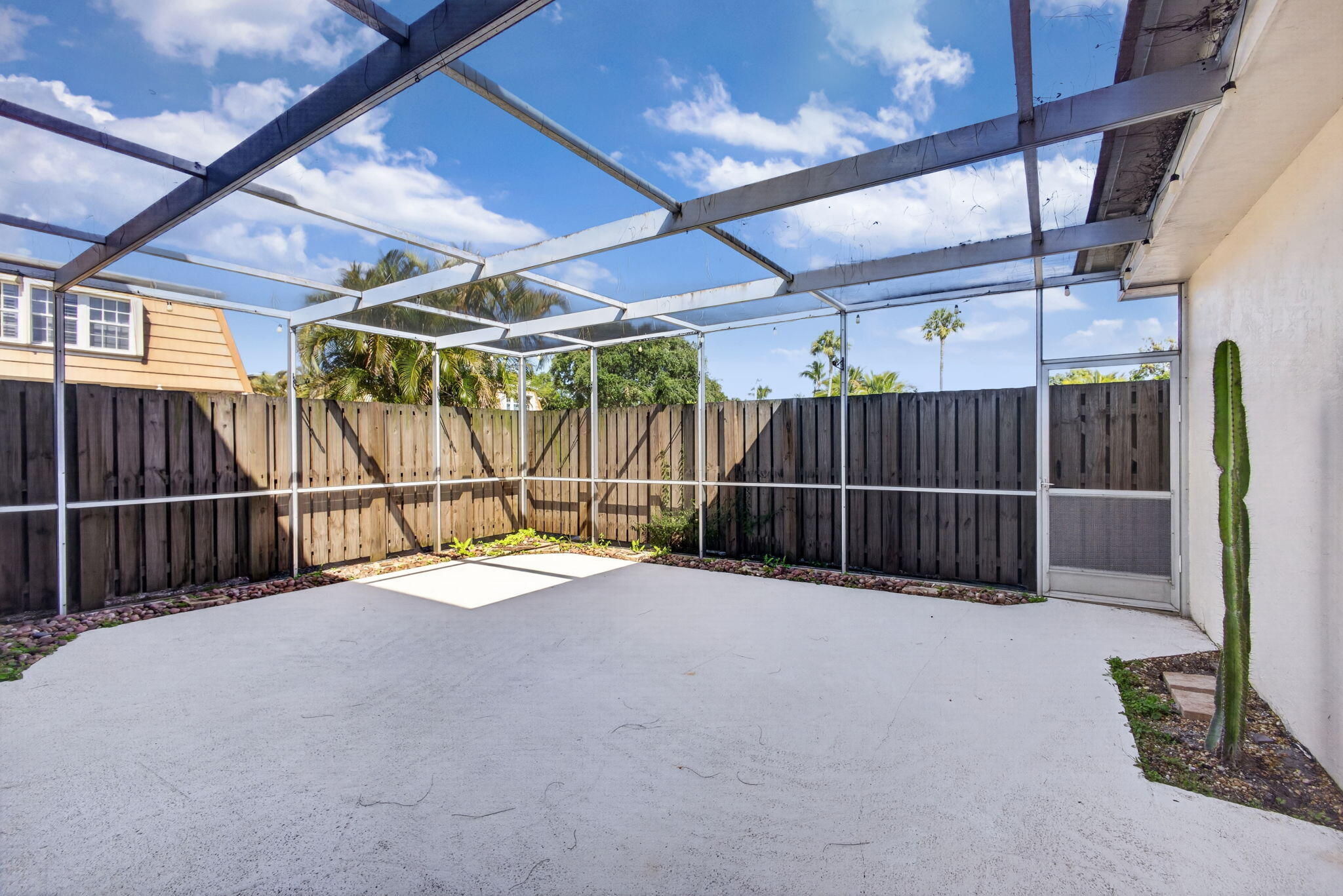 WINCHESTER COURT - Residential