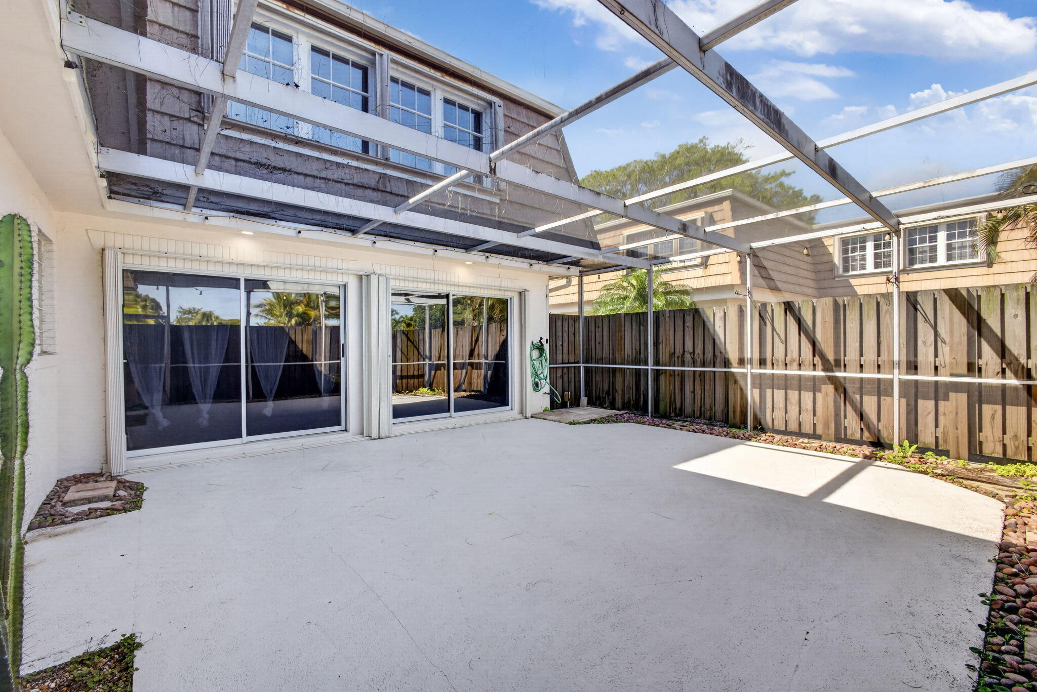 WINCHESTER COURT - Residential
