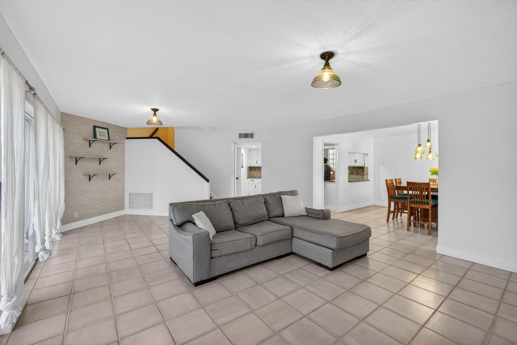 WINCHESTER COURT - Residential