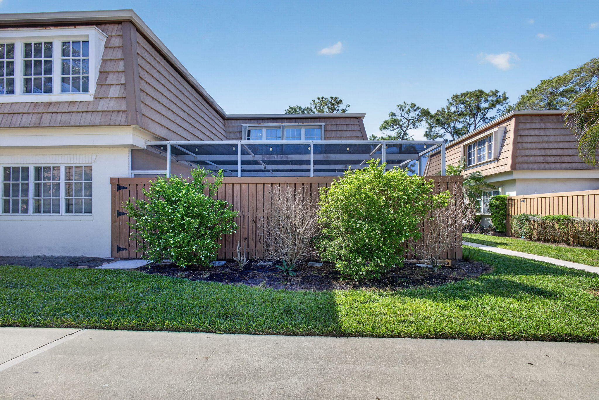 WINCHESTER COURT - Residential