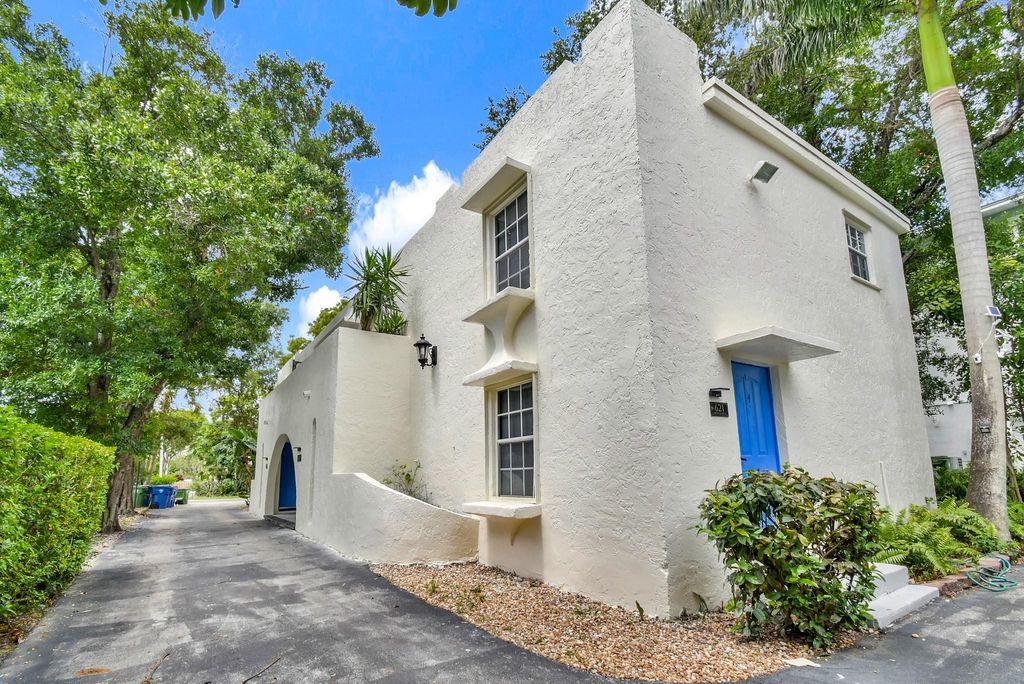 Photo of 621 NE 28th Street, Wilton Manors, FL 33334 (MLS # F10531668)