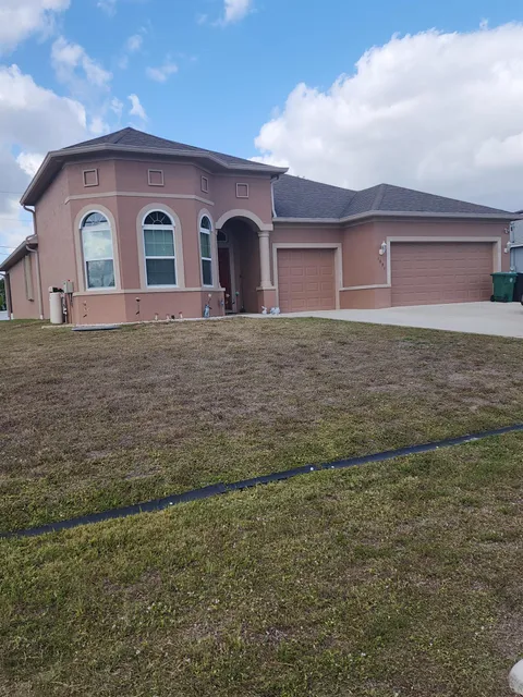 1691 SW Buttercup Avenue, Port St Lucie, FL MLS: R11082971