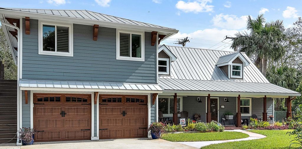 Photo of 227 SE Pelican Drive, Stuart, FL 34996 (MLS # R11057834)