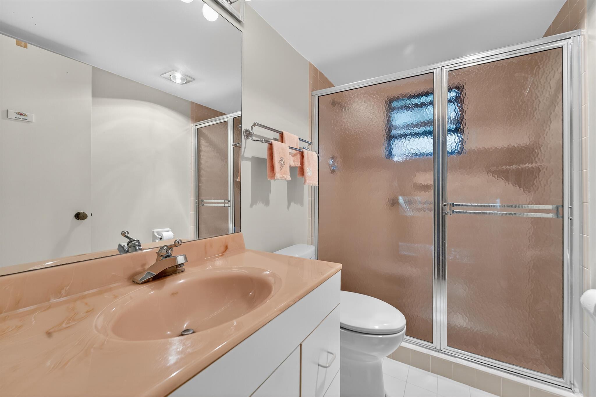 TURTLE CREEK APARTMENT BU - Residential Lease