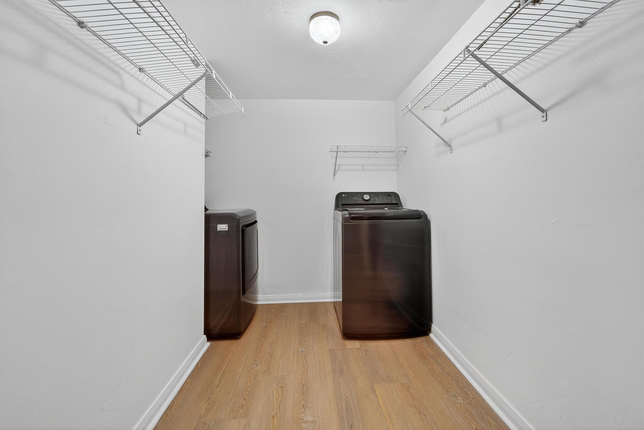 TURTLE CREEK APARTMENT BU - Residential Lease