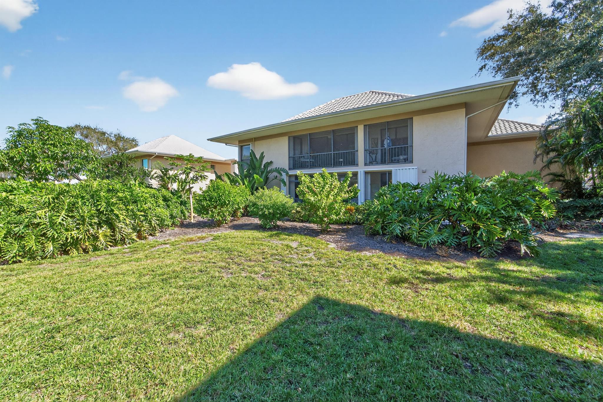 TURTLE CREEK APARTMENT BU - Residential Lease