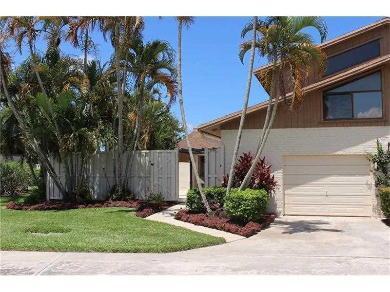 BOCA GARDENS - Residential