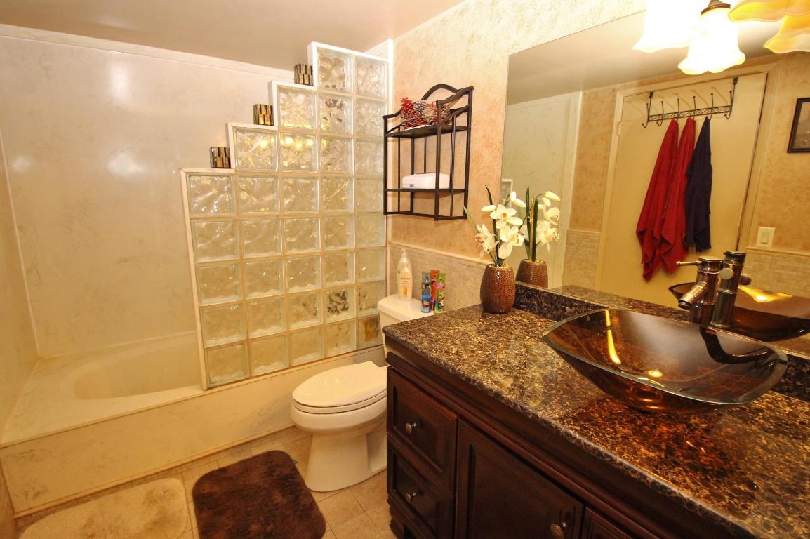 BOCA GARDENS - Residential