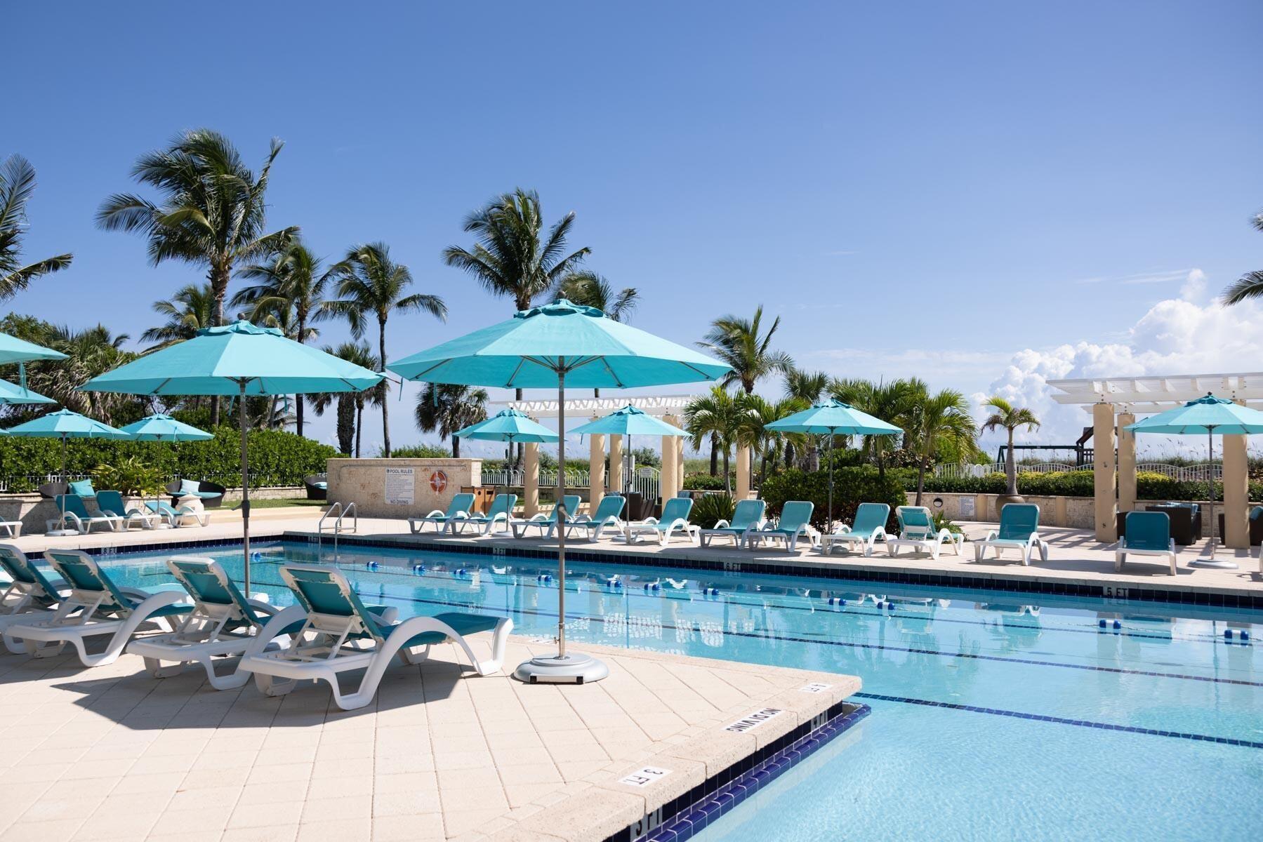 SAILFISH POINT - Residential