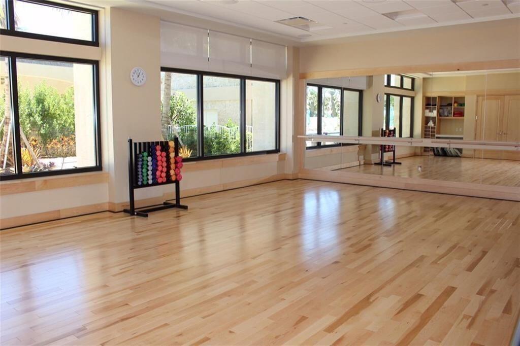 SAILFISH POINT - Residential