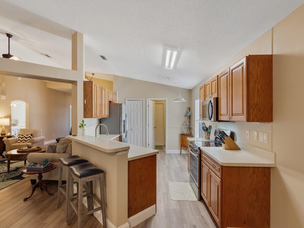 WATERFORD LAKES PHASE I S - Residential