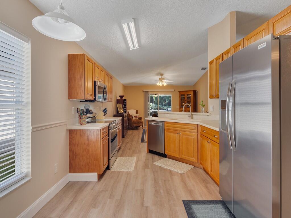 WATERFORD LAKES PHASE I S - Residential