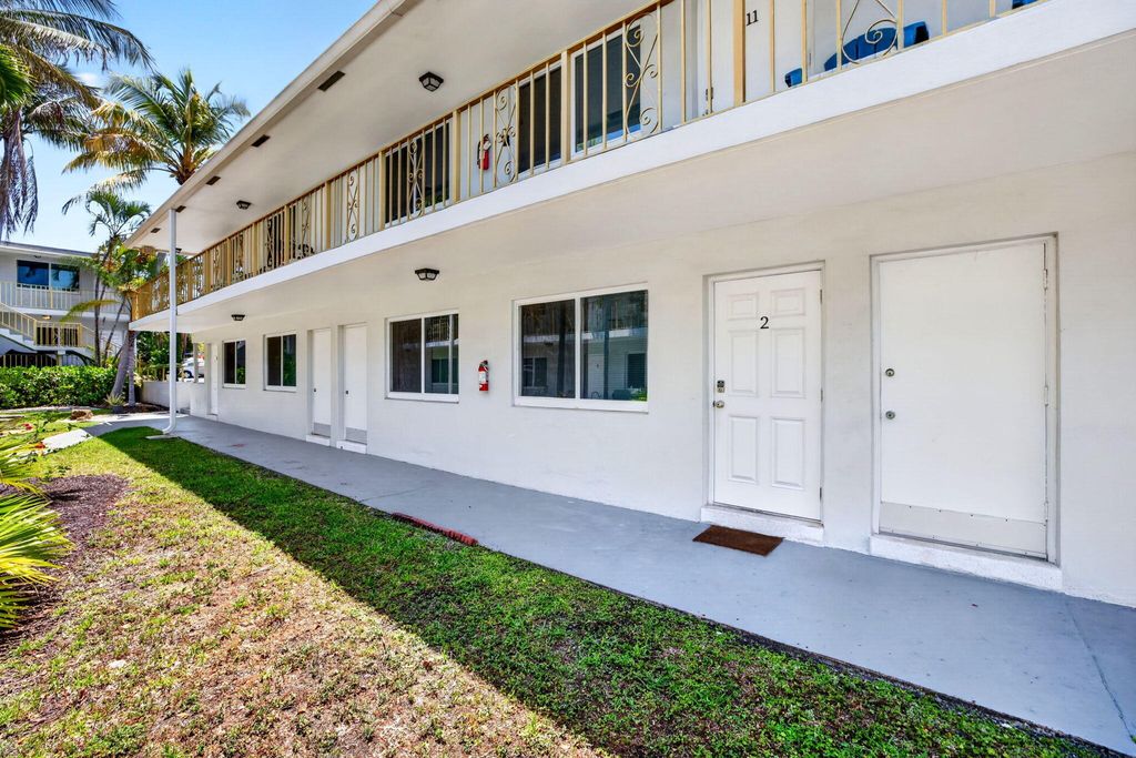 Photo of 1821 Middle River Drive #2, Fort Lauderdale, FL 33305 (MLS # B26024509)