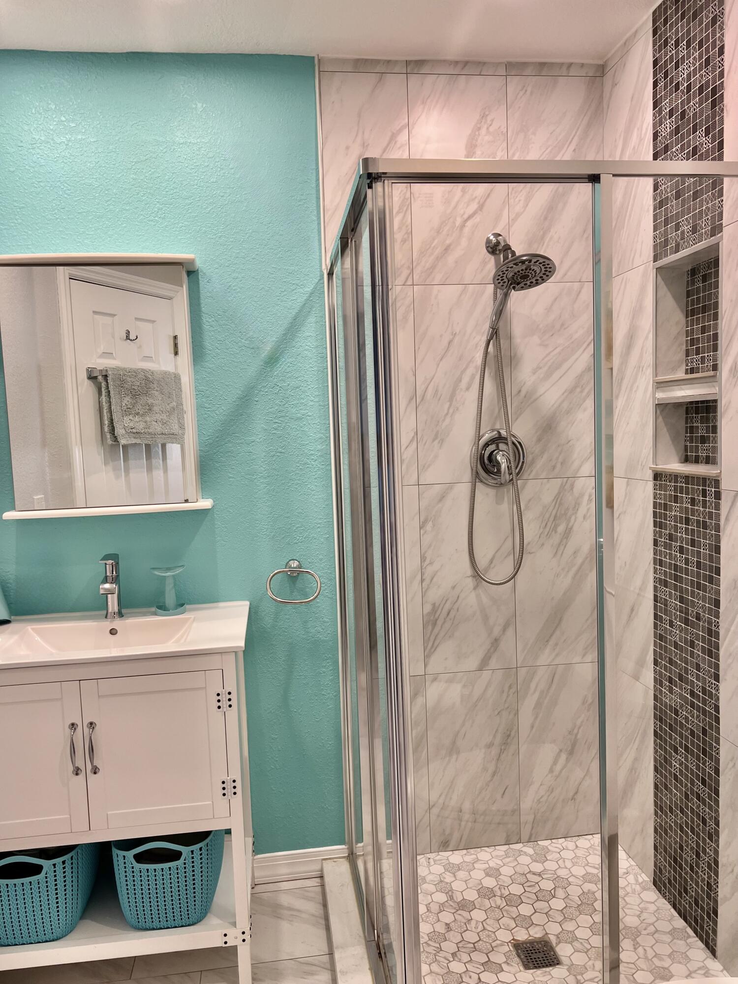 NARCISSUS GARDENS CONDO - Residential