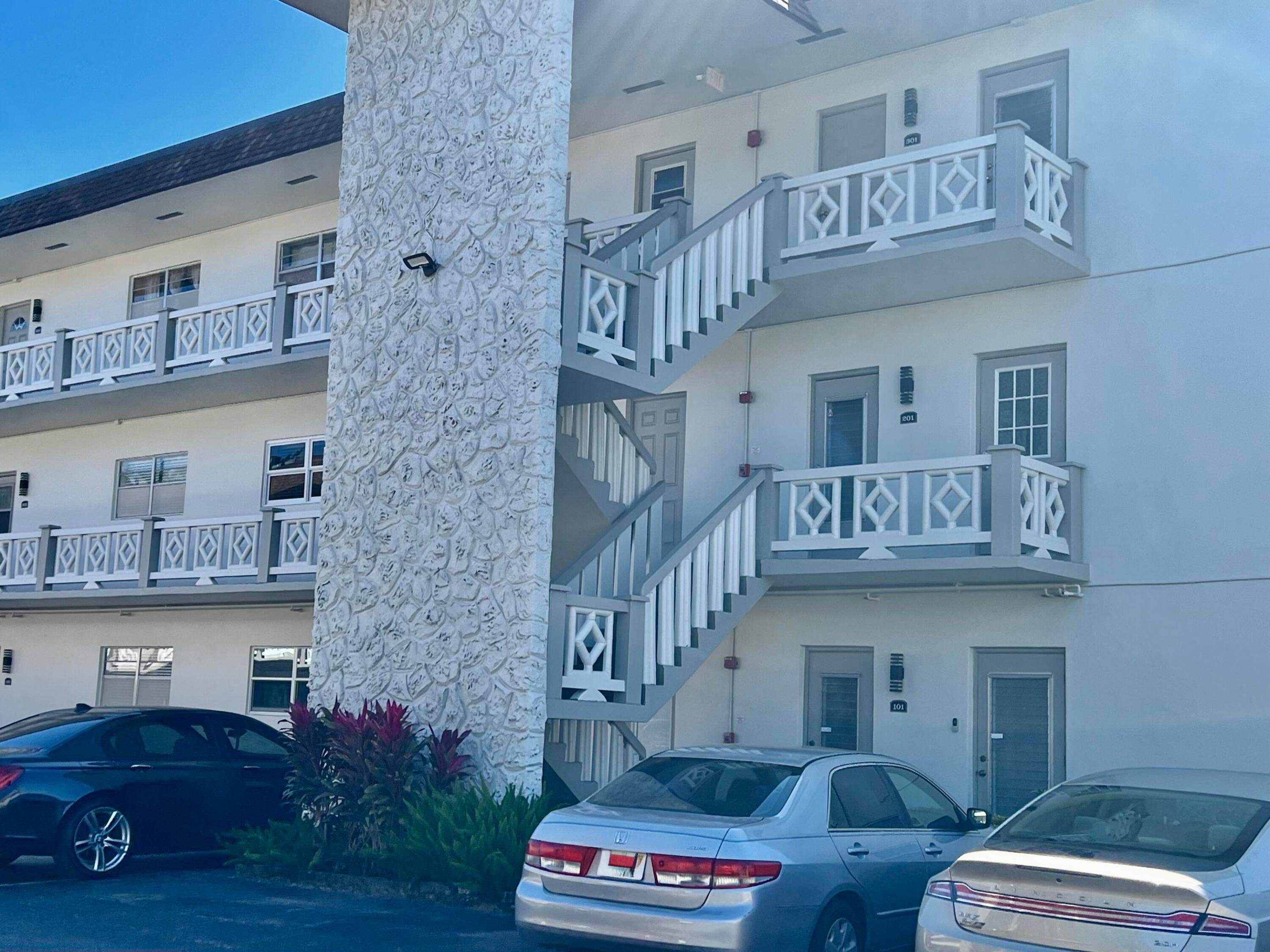 NARCISSUS GARDENS CONDO - Residential