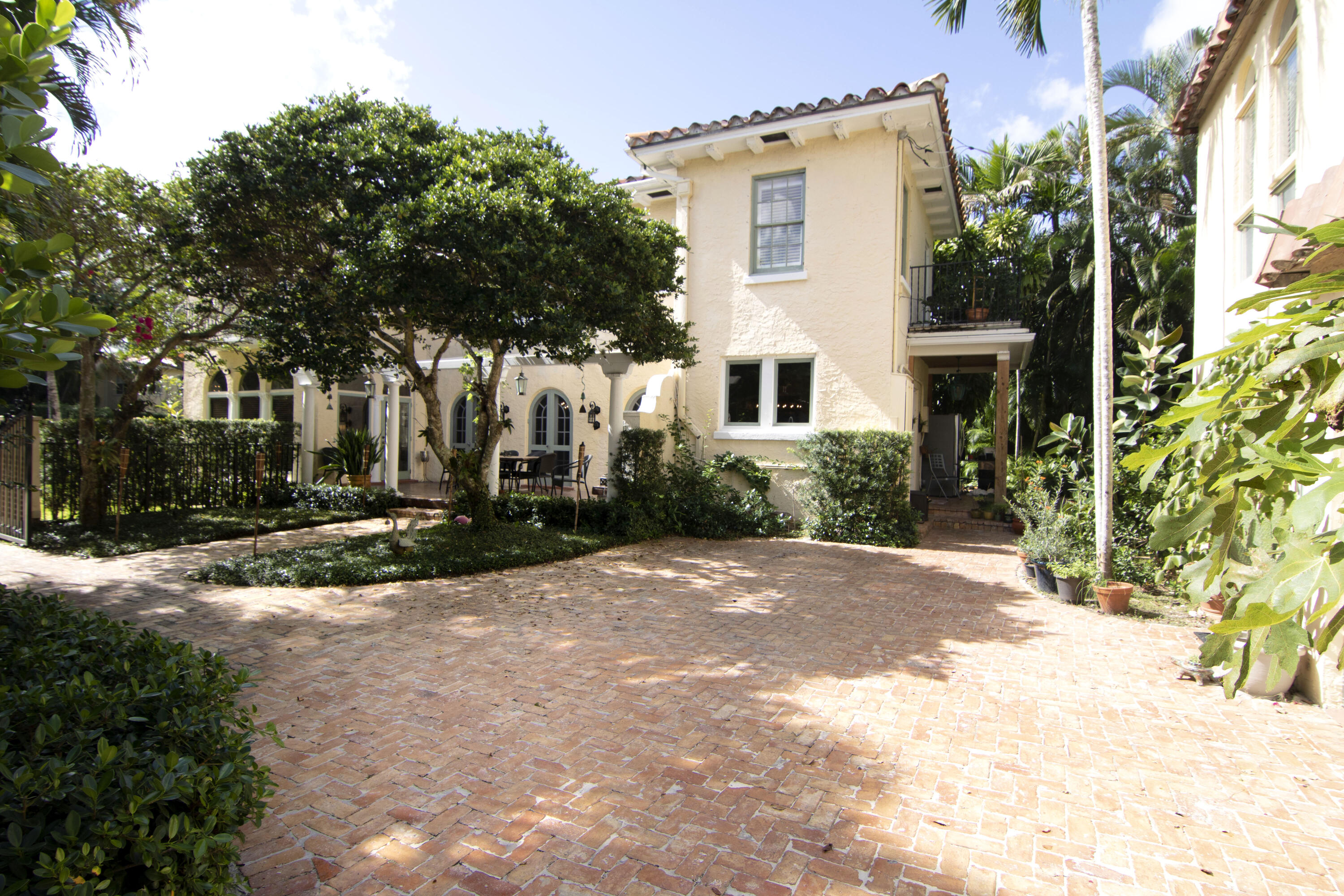 EL CID - Residential