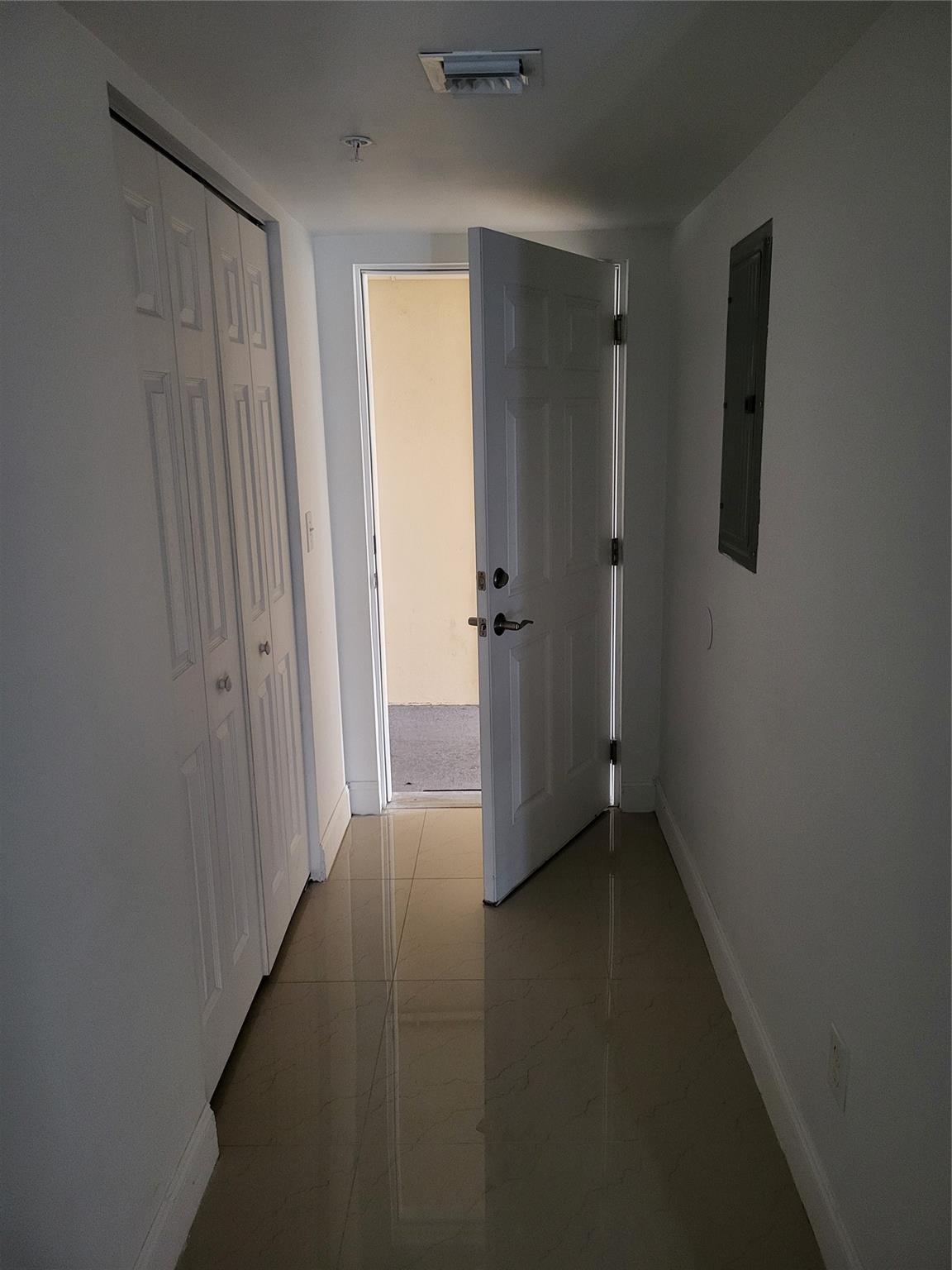 AMBLEWOOD EAST CONDO - Residential