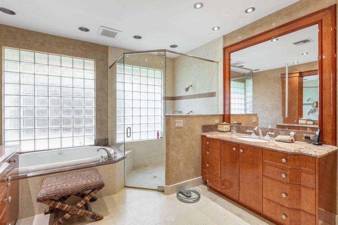 FRENCHMANS CREEK - Residential