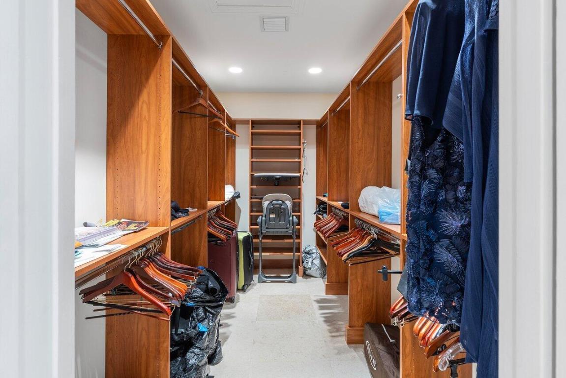 FRENCHMANS CREEK - Residential