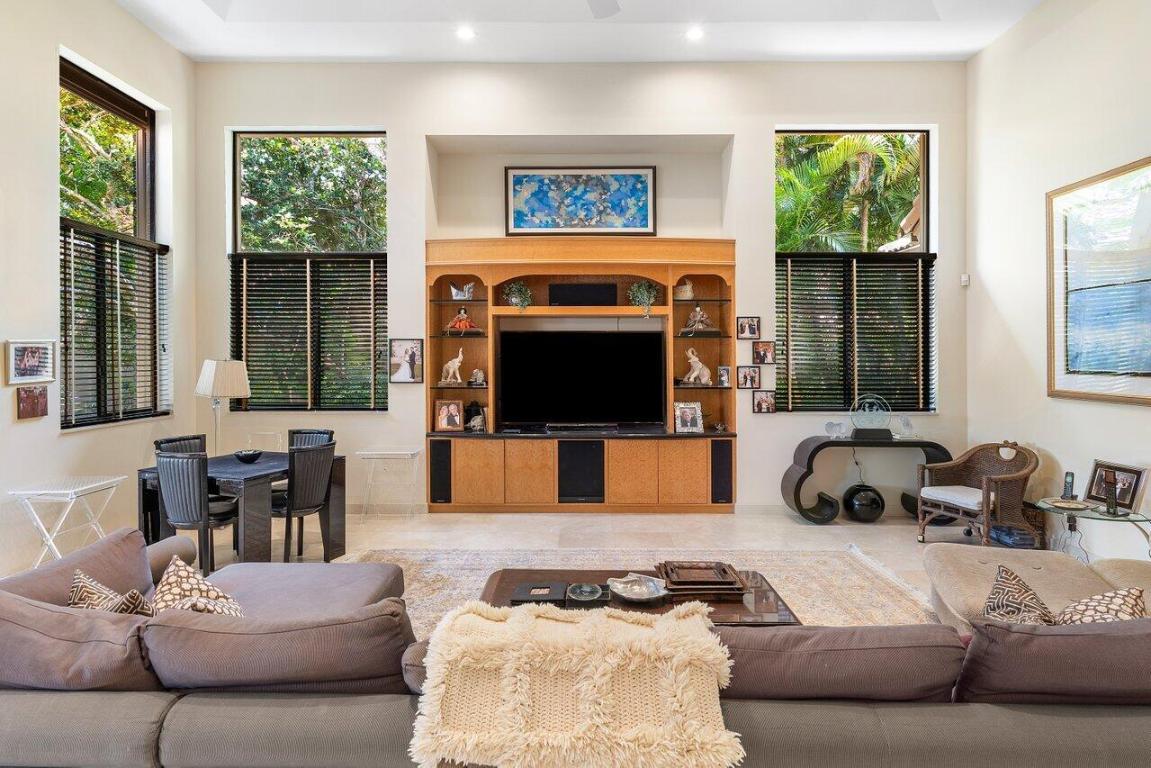 FRENCHMANS CREEK - Residential