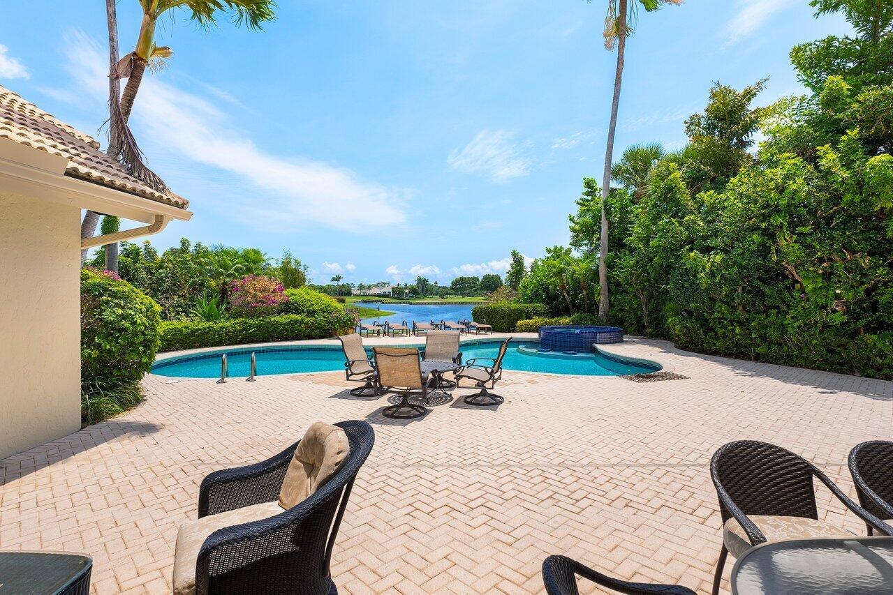 FRENCHMANS CREEK - Residential