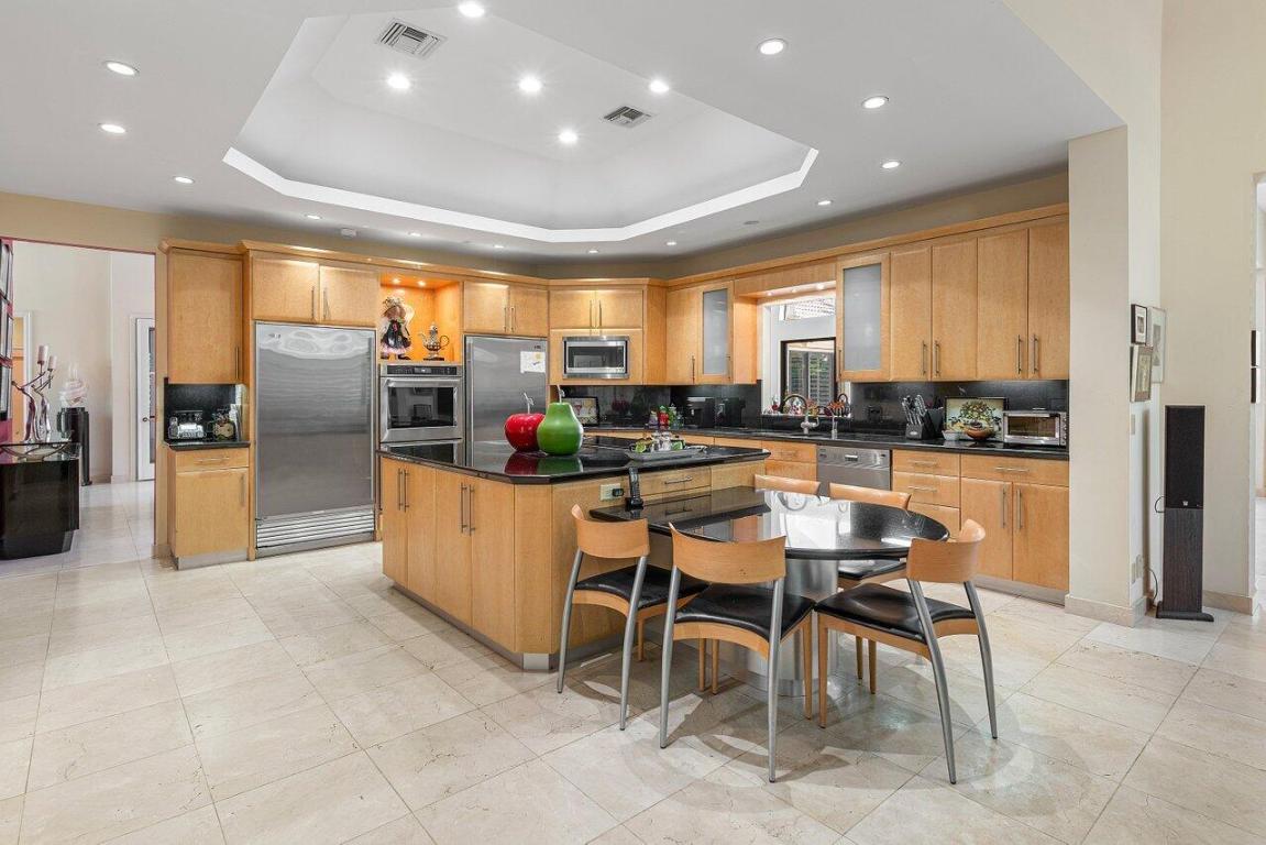 FRENCHMANS CREEK - Residential