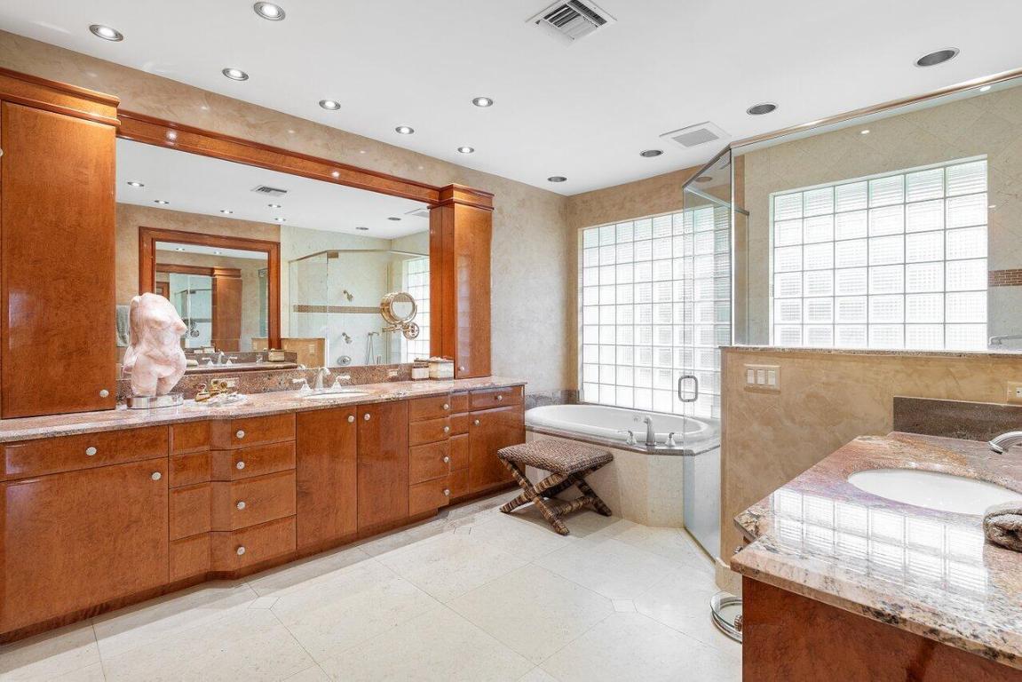 FRENCHMANS CREEK - Residential