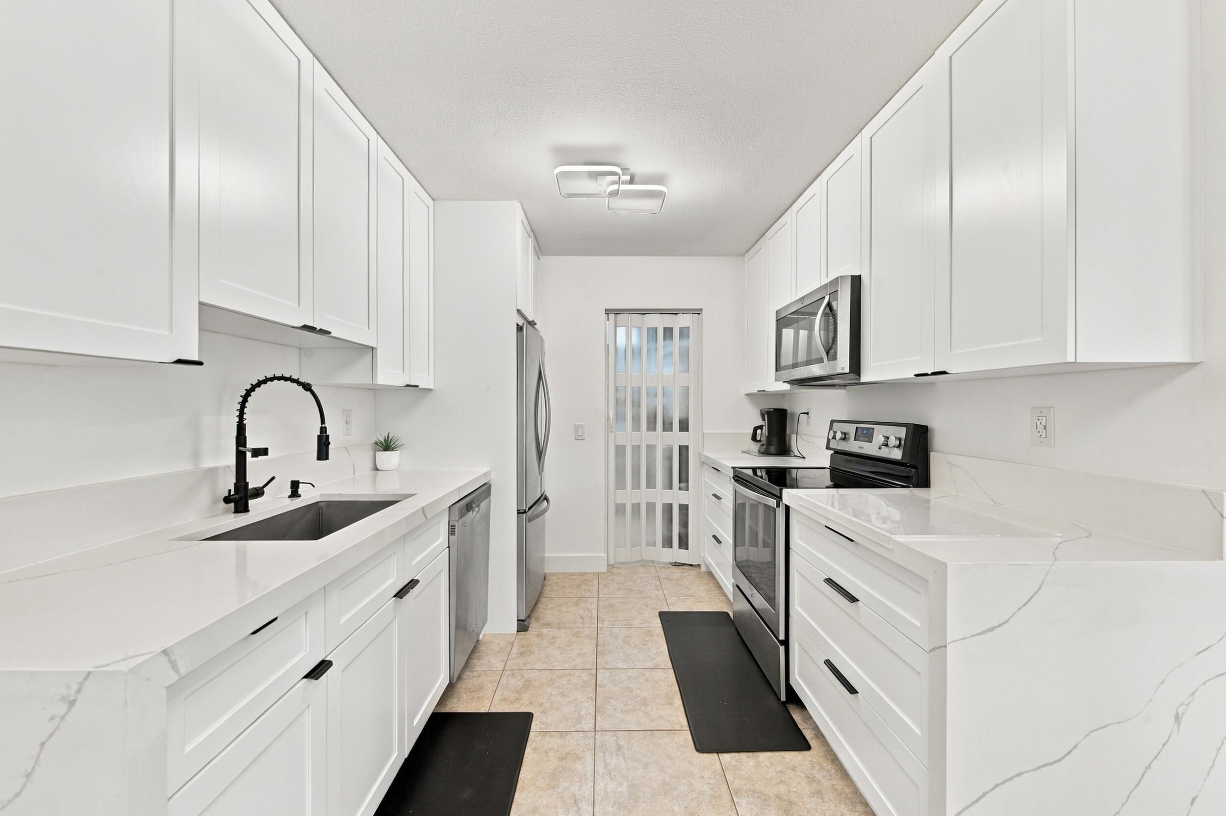 4999 SW 6TH Street