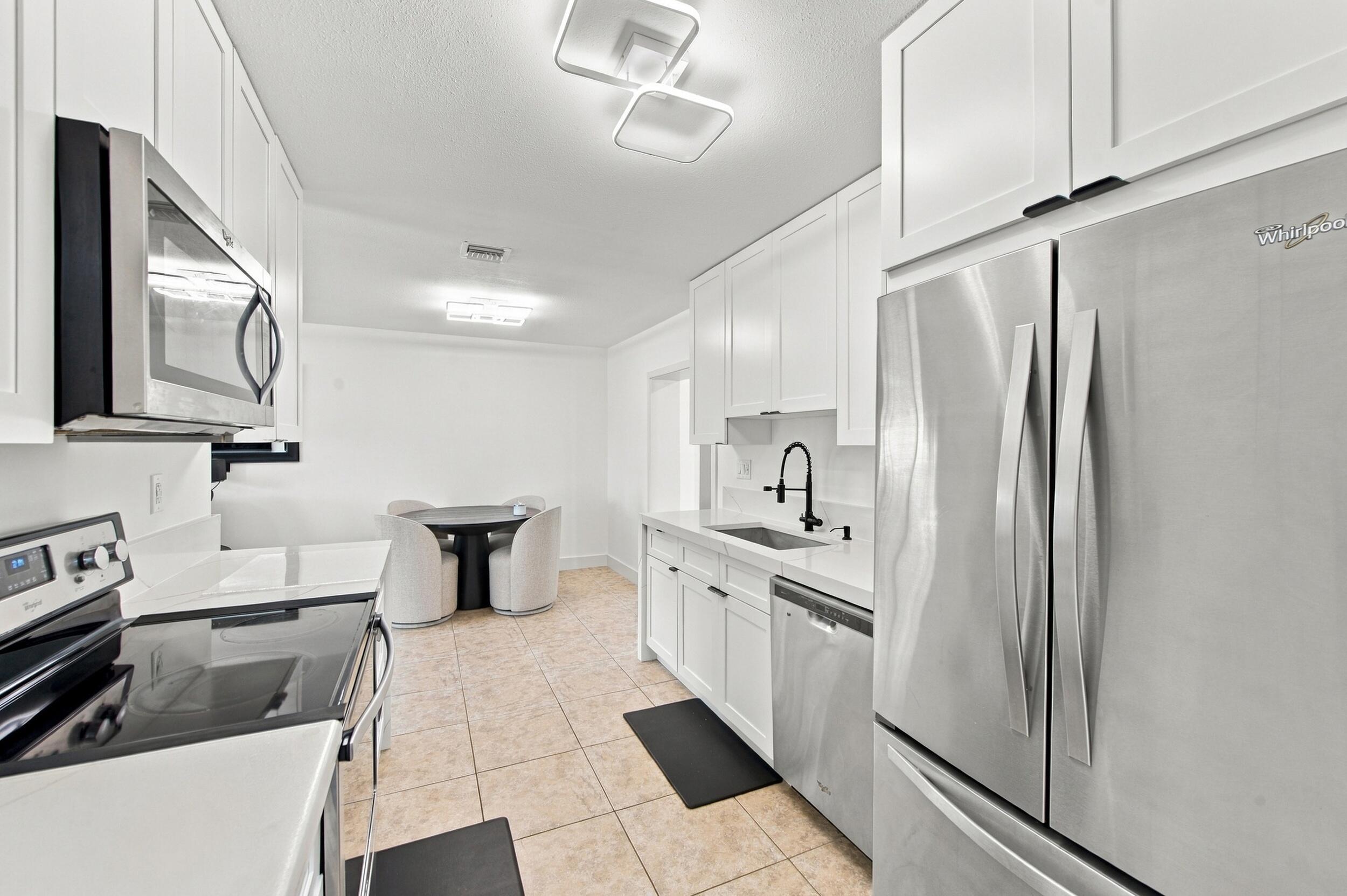 4999 SW 6TH Street