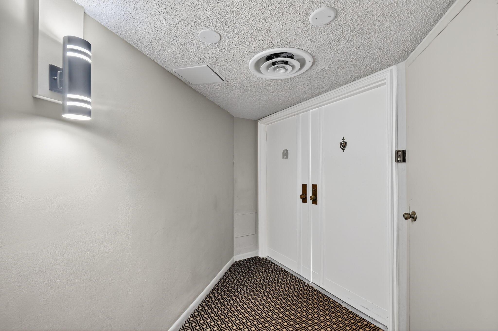 CONSULATE CONDO - Residential