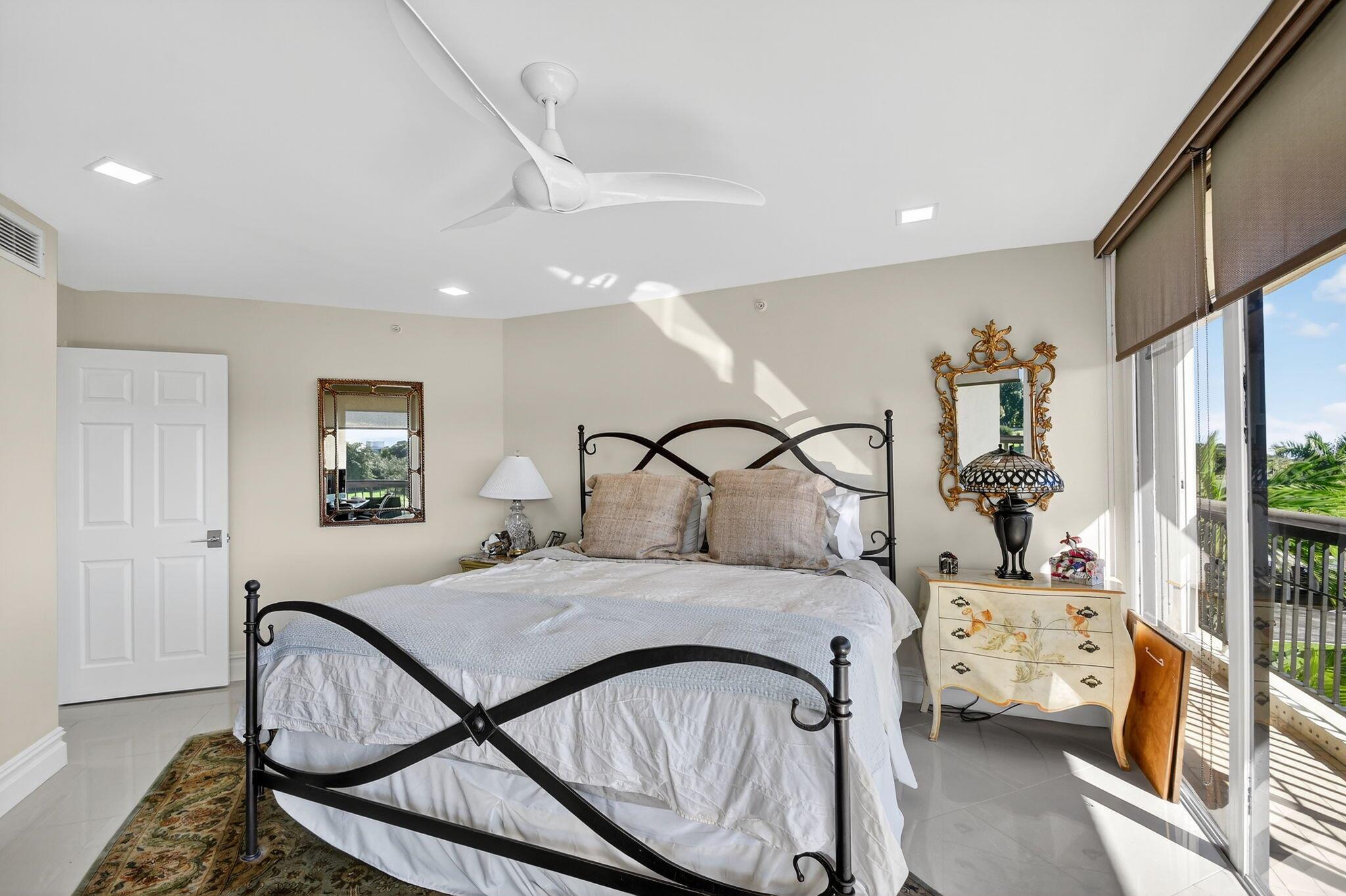CONSULATE CONDO - Residential