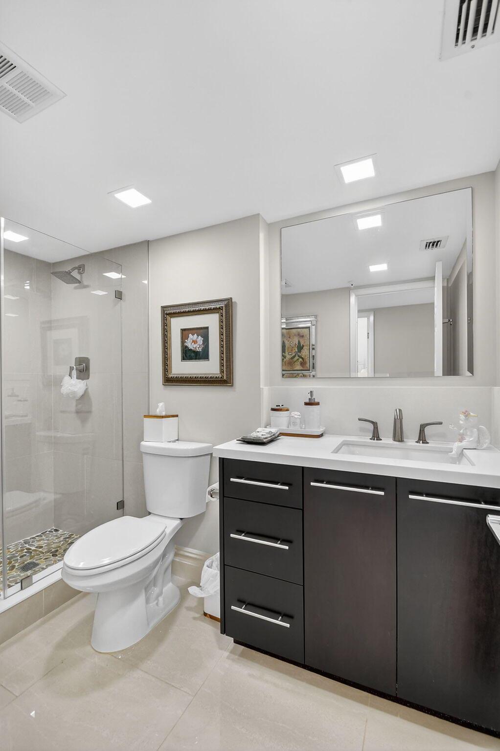CONSULATE CONDO - Residential