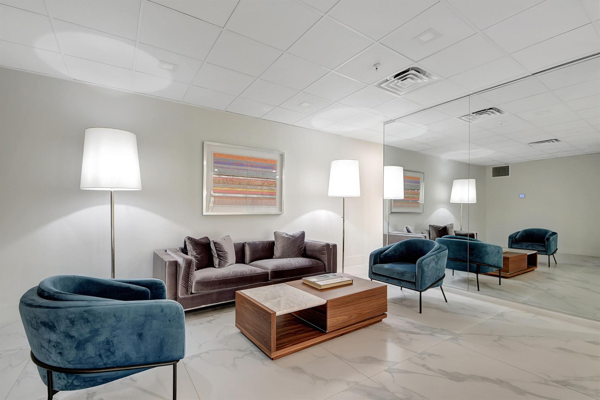 CONSULATE CONDO - Residential