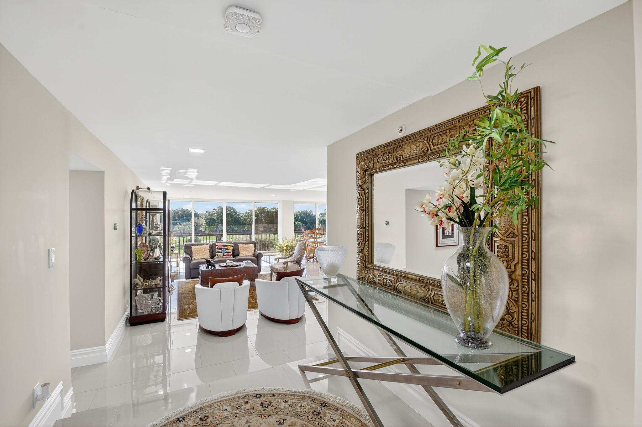 CONSULATE CONDO - Residential