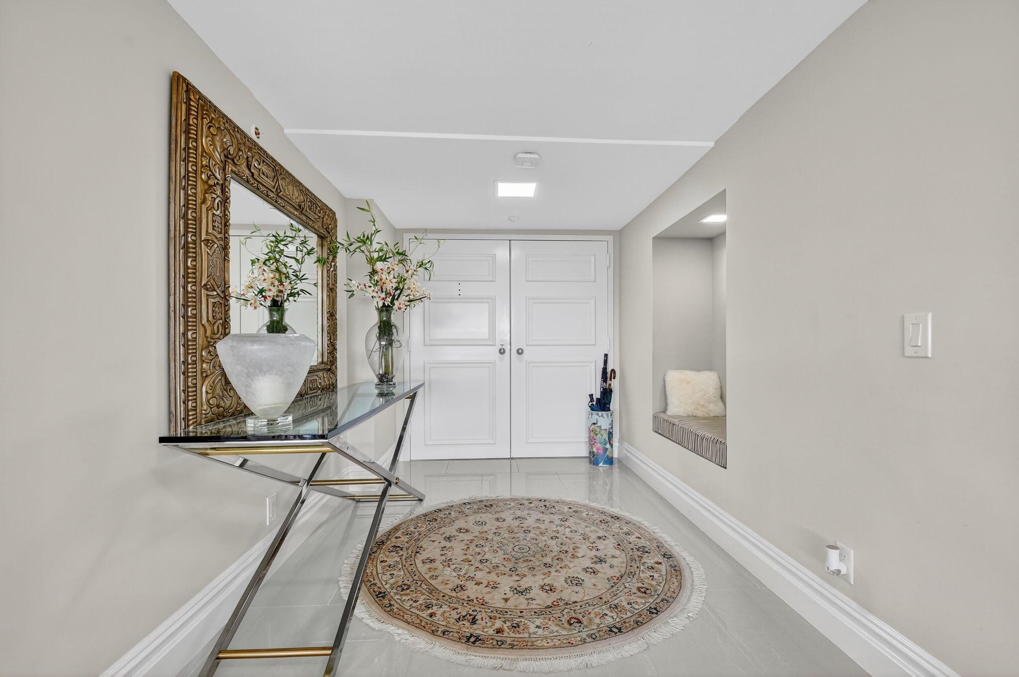 CONSULATE CONDO - Residential