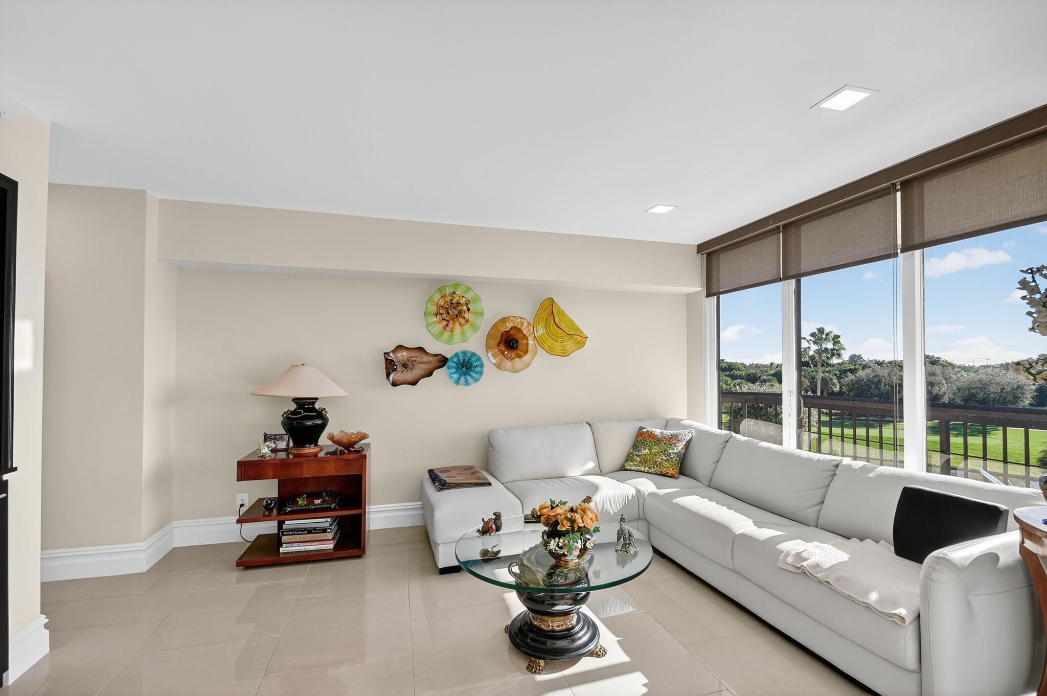 CONSULATE CONDO - Residential