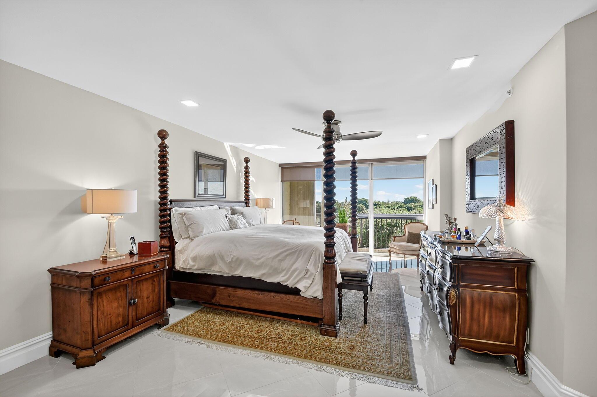CONSULATE CONDO - Residential